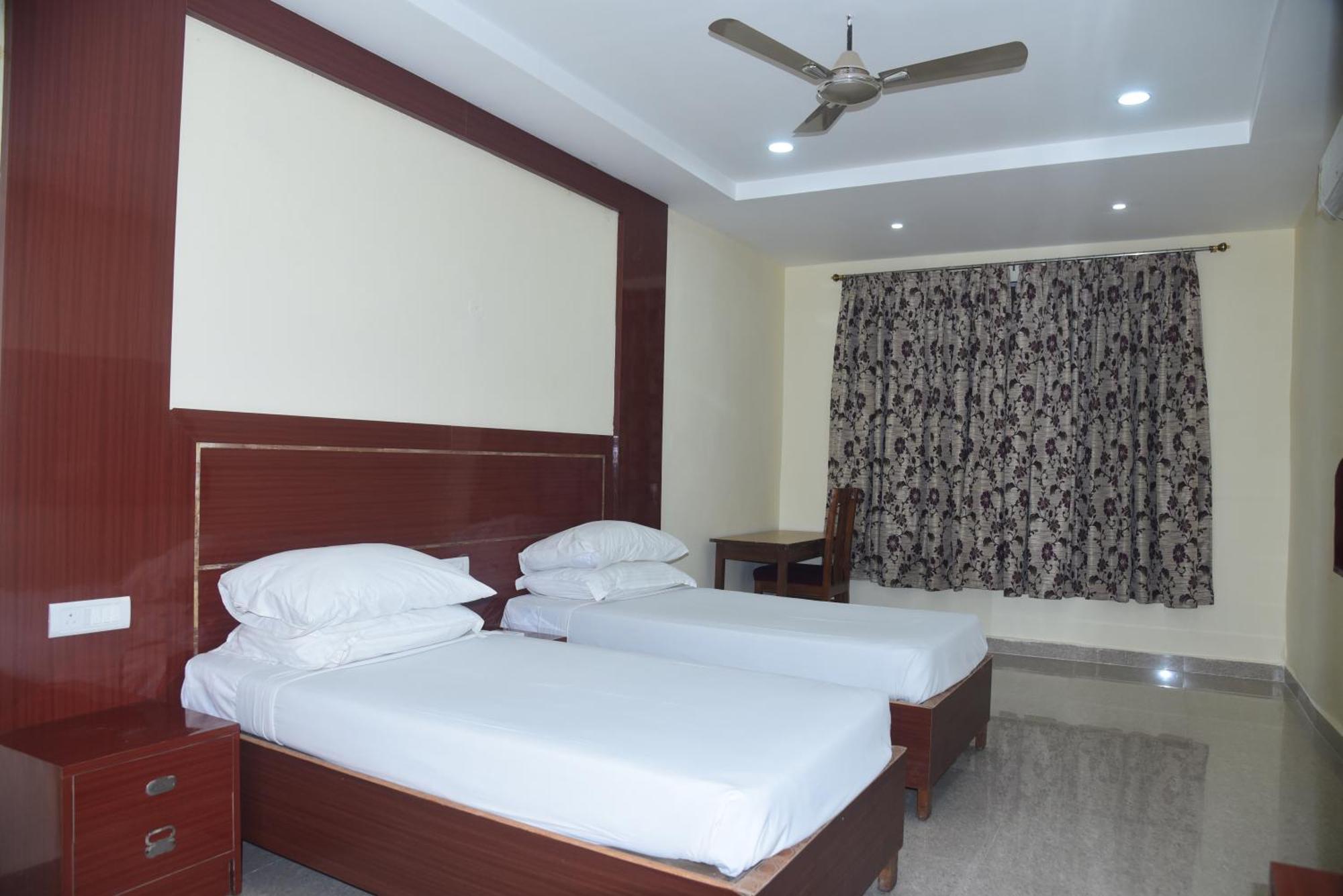 Indo Hokke Hotel ราจกี ภายนอก รูปภาพ