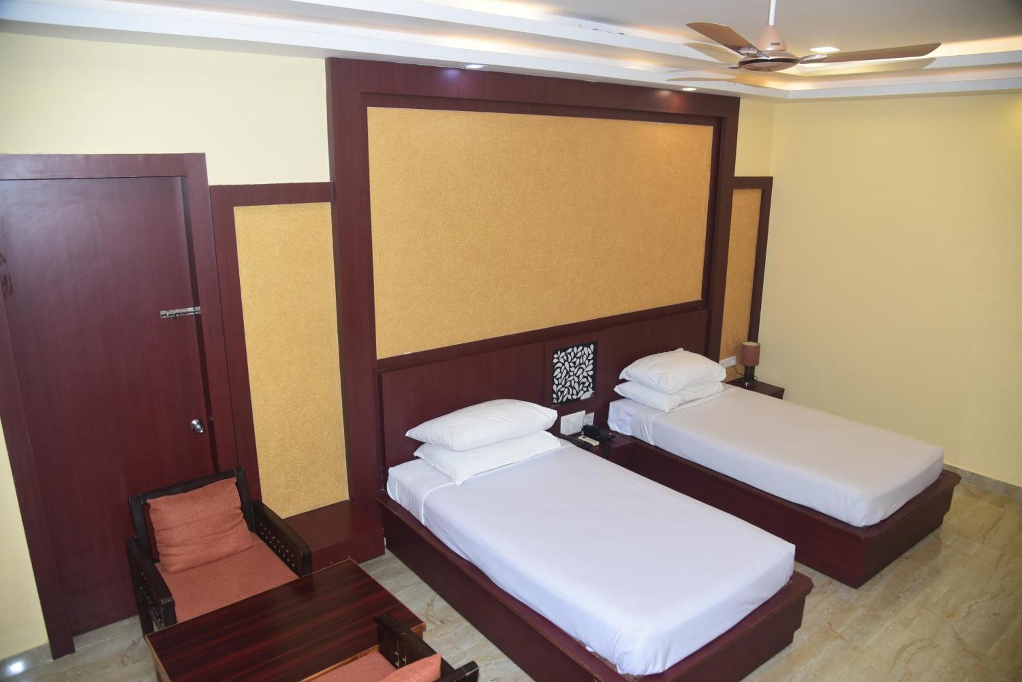 Indo Hokke Hotel ราจกี ภายนอก รูปภาพ