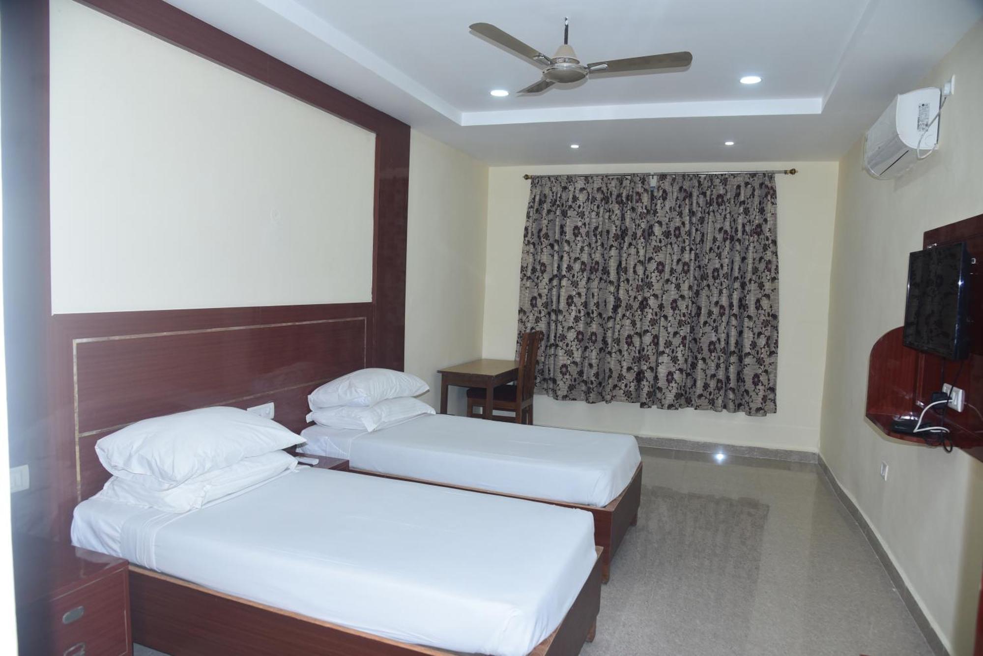 Indo Hokke Hotel ราจกี ภายนอก รูปภาพ